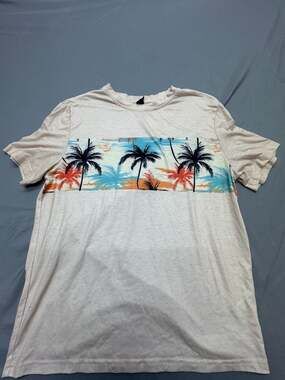 Manfinity Men Tropical Palm Tree Graphic T-Shirt Beige